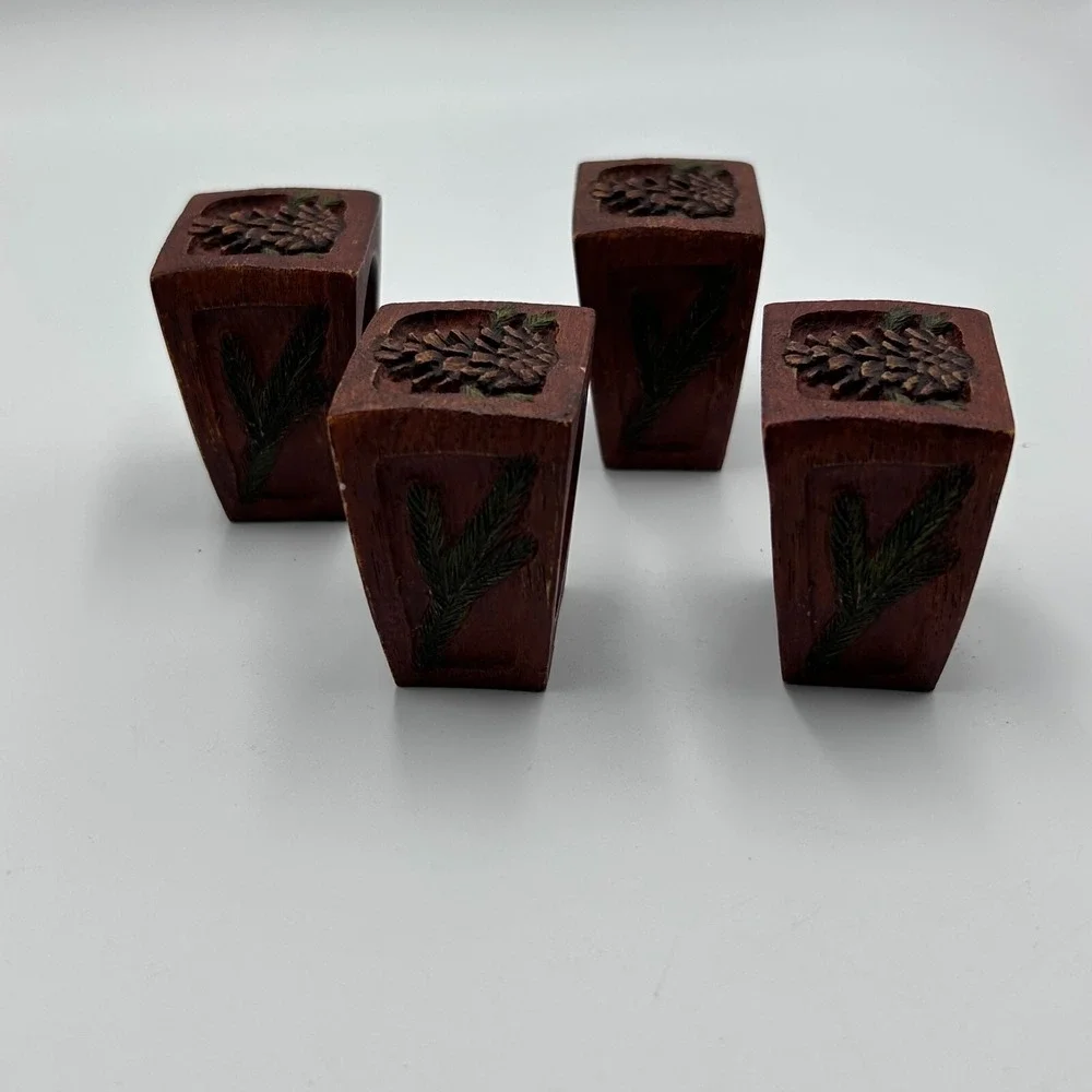 Set of 4 Big Sky Carvers Wood‎ Napkin Rings w/ Pine Cone & Stem on Sides